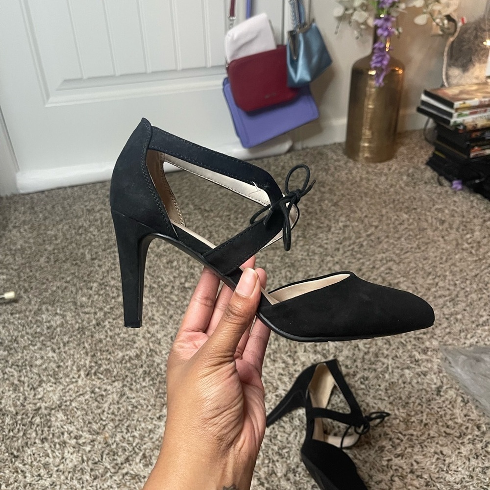 Fergalicious by Fergie Chic Black Suede Women's Heels with Tie - Picture 5 of 9